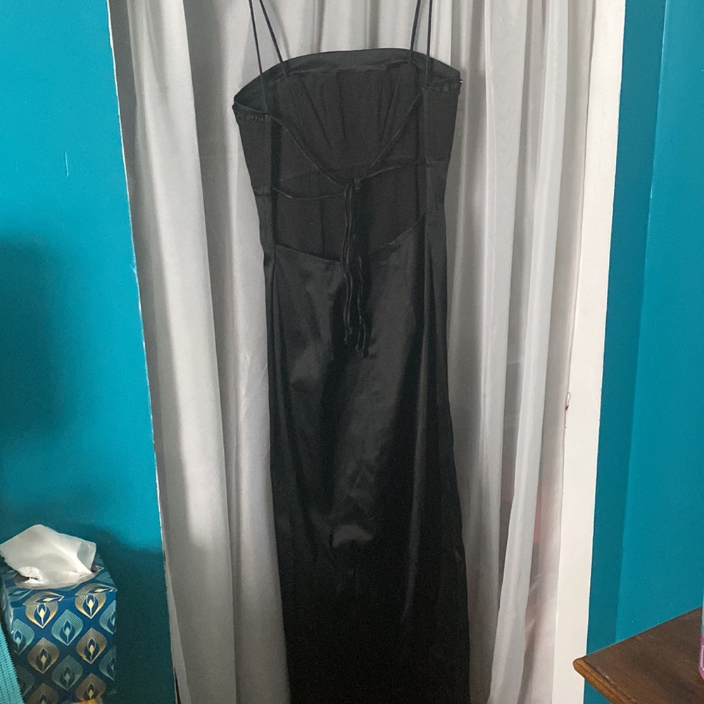 Pretty Black Dress - image 2